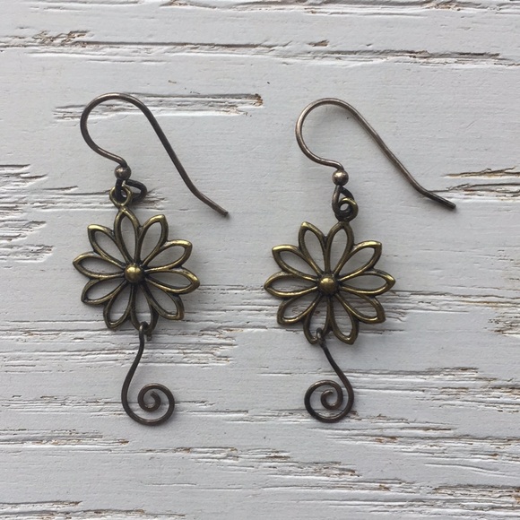Jewelry - Flower earrings